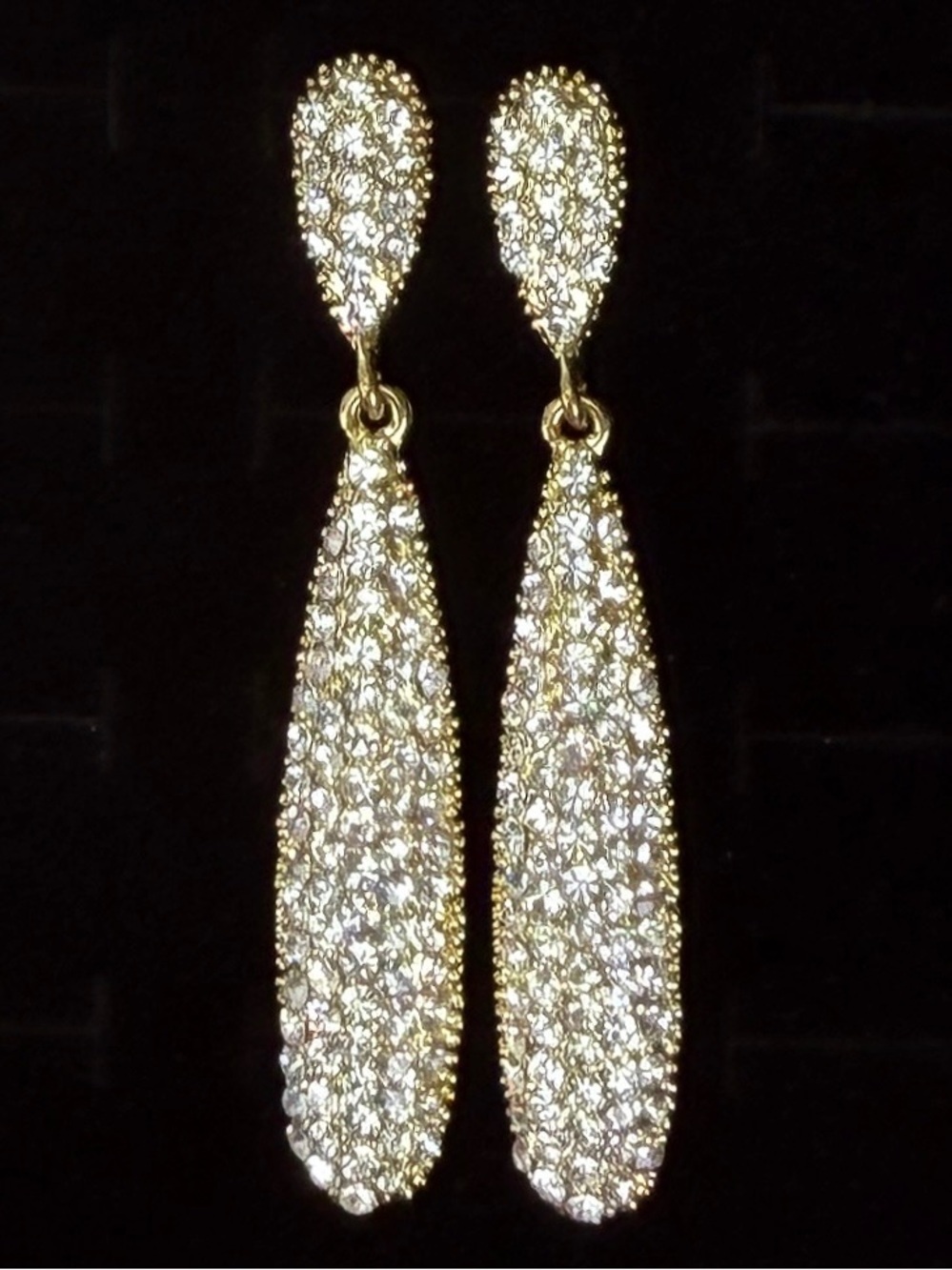 Beautiful weighted, goldtone bling costume long dressy event pierced earrings